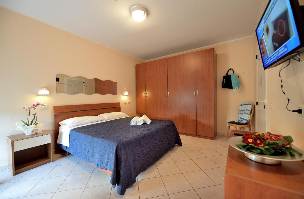 Hotel Oltremar B&B Cattolica Dış mekan fotoğraf