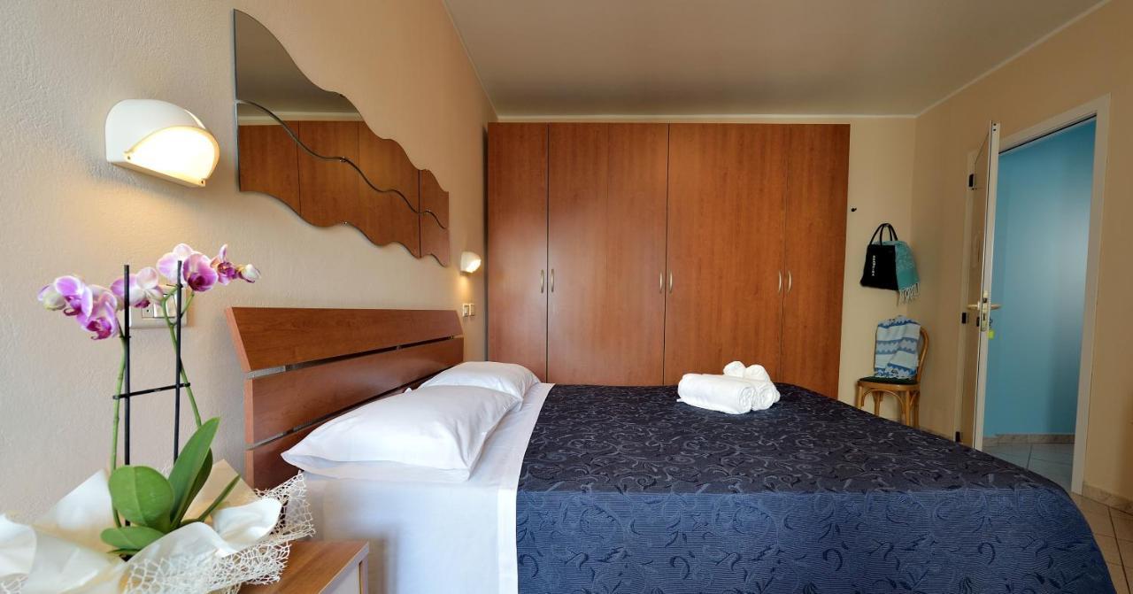 Hotel Oltremar B&B Cattolica Dış mekan fotoğraf