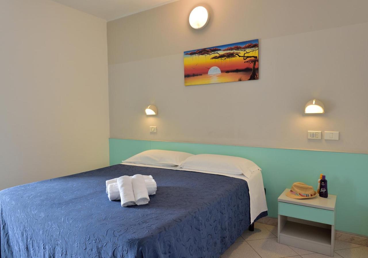 Hotel Oltremar B&B Cattolica Dış mekan fotoğraf
