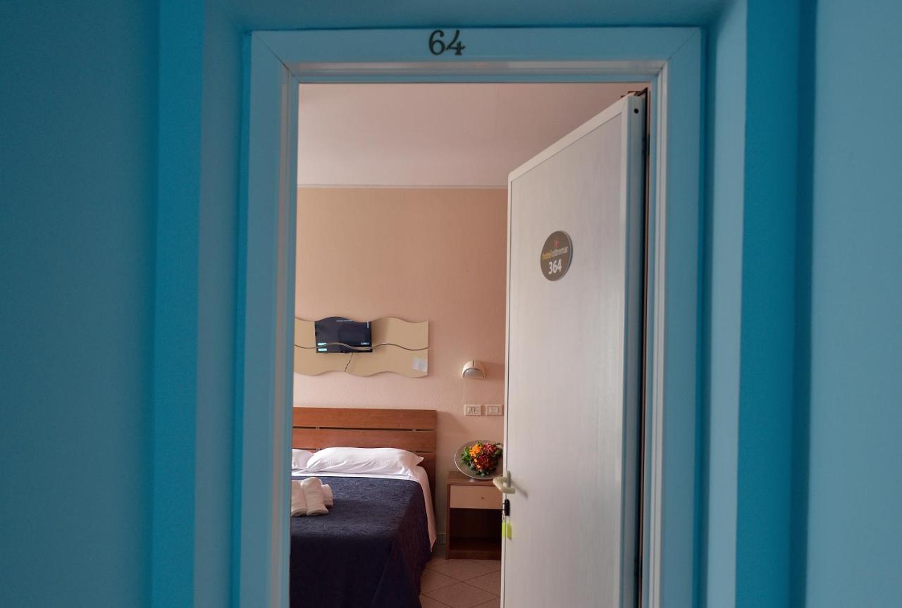 Hotel Oltremar B&B Cattolica Dış mekan fotoğraf