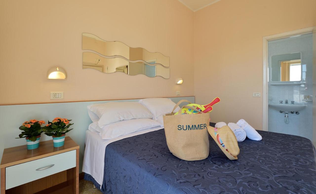 Hotel Oltremar B&B Cattolica Dış mekan fotoğraf