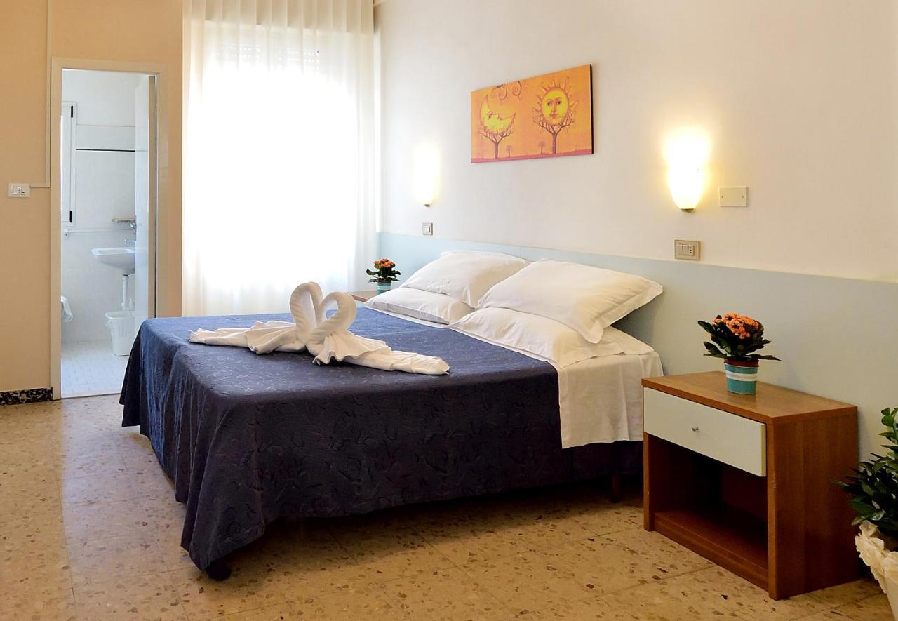Hotel Oltremar B&B Cattolica Dış mekan fotoğraf