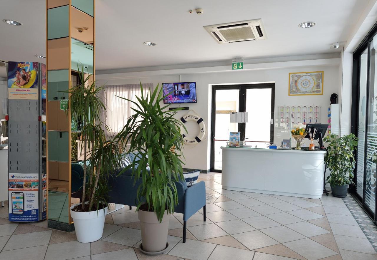 Hotel Oltremar B&B Cattolica Dış mekan fotoğraf