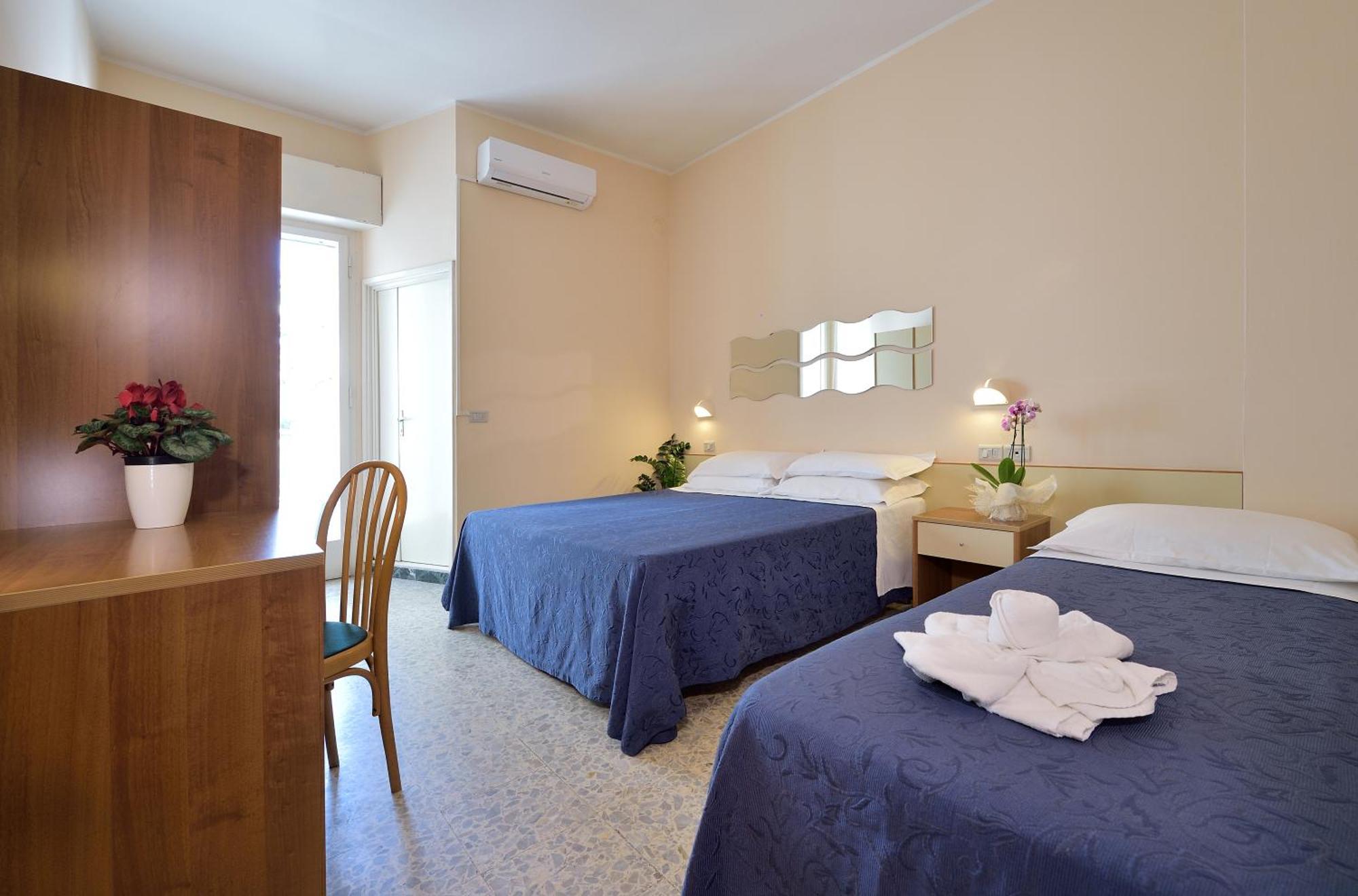 Hotel Oltremar B&B Cattolica Dış mekan fotoğraf